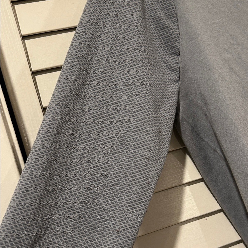 Fabletics Women's Gray Performance Long Sleeve Size L - Picture 4 of 5